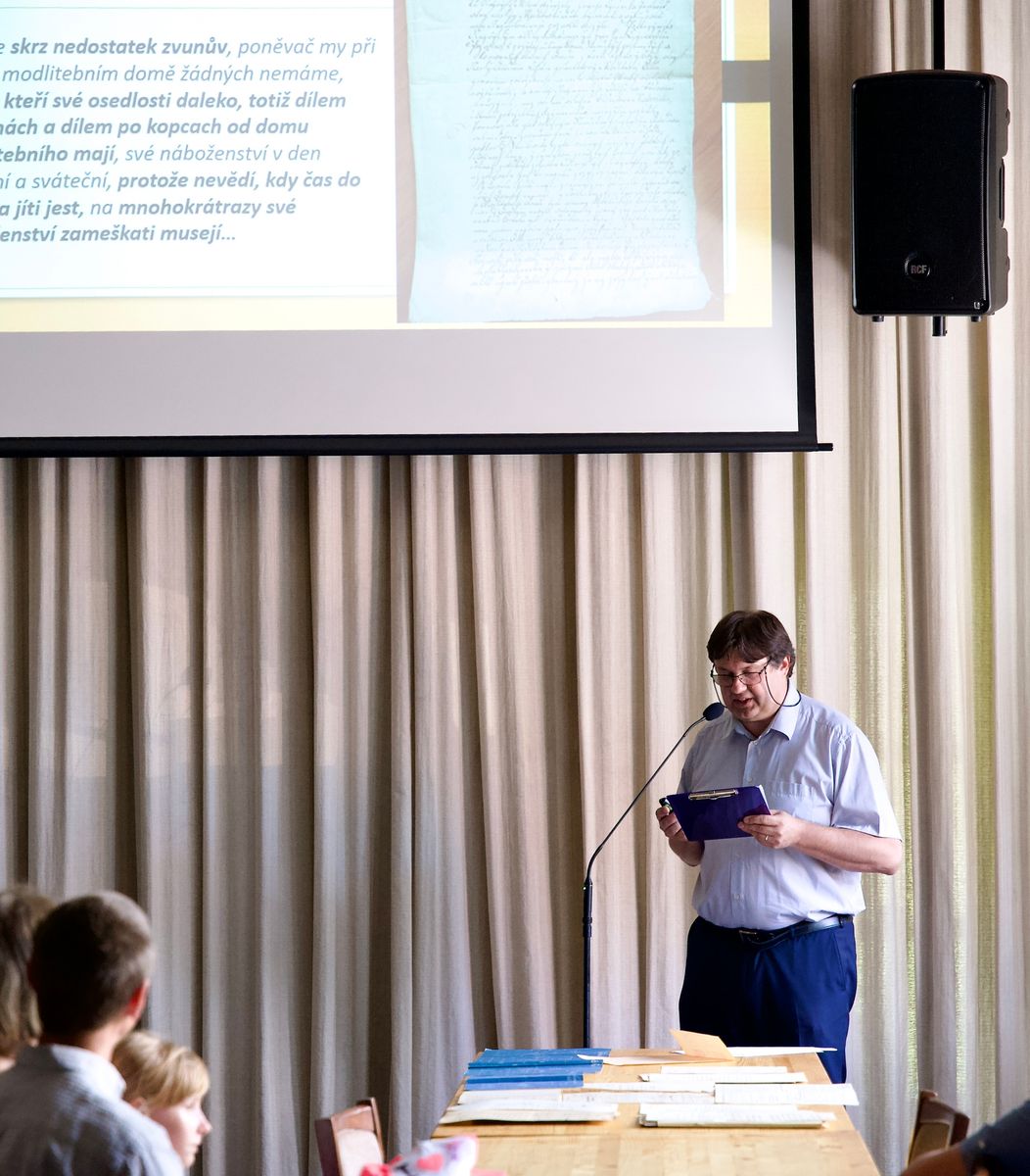 Rozloučení po bohoslužbách pastora a člena sboru